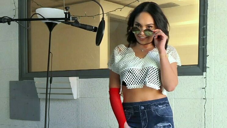Tony Rubino's Amateur Studio Sex With Selena Santana