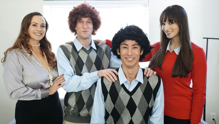 [MomSwap] - Stepmoms in Thongs Get Fucked - Lexi Luna - Bella Rossi - Cody Carter - David Lee