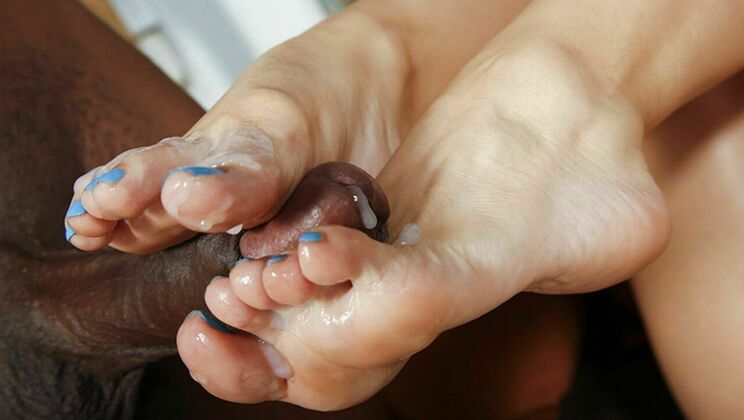 [BlackMeatWhiteFeet] - Cassidy Klein Brunette Foot Fetish - Rico Strong - Cassidy Klein