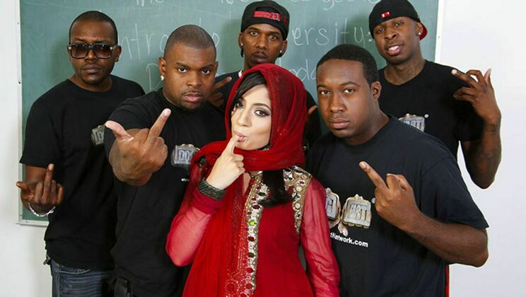 [BlacksonBlondes] - Brunette Babe Nadia Ali in Gangbang - Rico Strong - Charlie Mac - Jon Jon - Nadia Ali - Jack Blaque