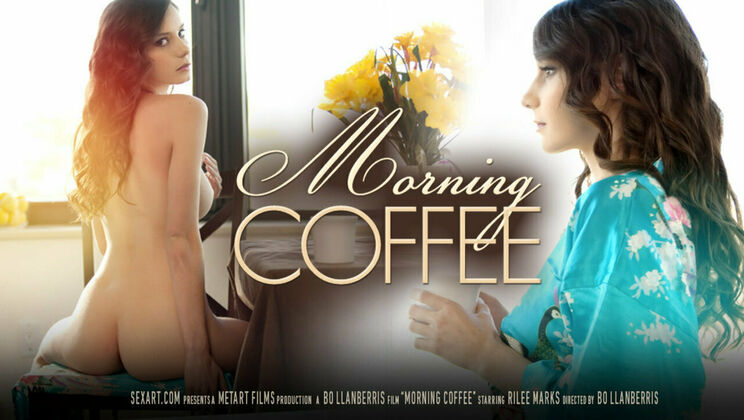 [SexArt] - Solo Coffee Break with a Dildo - Rilee Marks