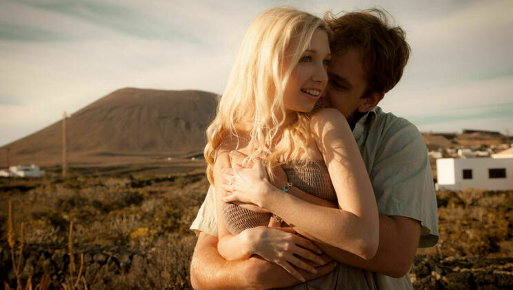 [SexArt] - Tattooed Lover's Close-Up Blowjob and Cumshot - Thomas Lee - Ariel Piper Fawn - Mima A