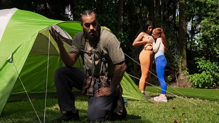 [CrazyCollegeGFs] - Trimmed Pussy Outdoor Threesome Fun - Amy Quinn - James Angel - Roxie Sinner