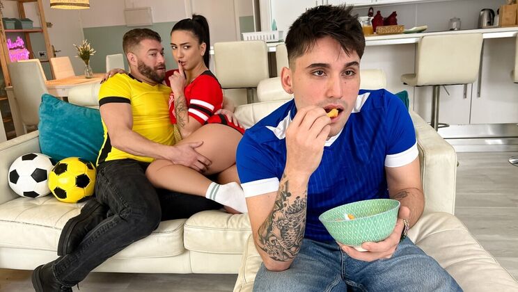 [TeensLoveHugeCocks] - Boyfriend's Girl Gets Banged - Xander Corvus - Lena Coxx