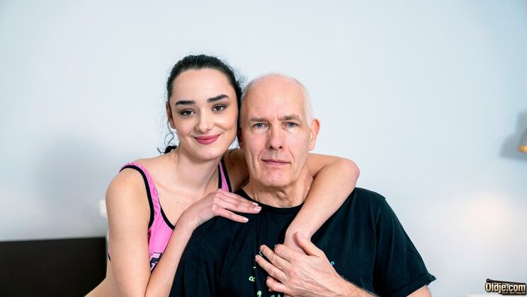 [Oldje] - Old Man Jon Gets Blowjob from Brunette Alice - Jon - Alice Zaffyre