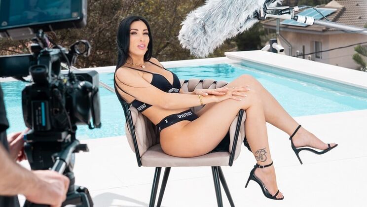 [Private] - Clea Gaultier: Lingerie and Temptation - Clea Gaultier