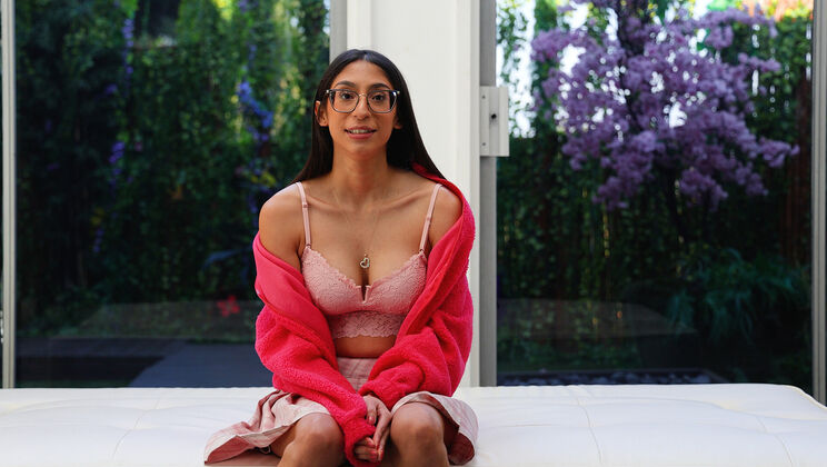 [NetGirl] - Blowjob Audition with Mila - Sona - Mila