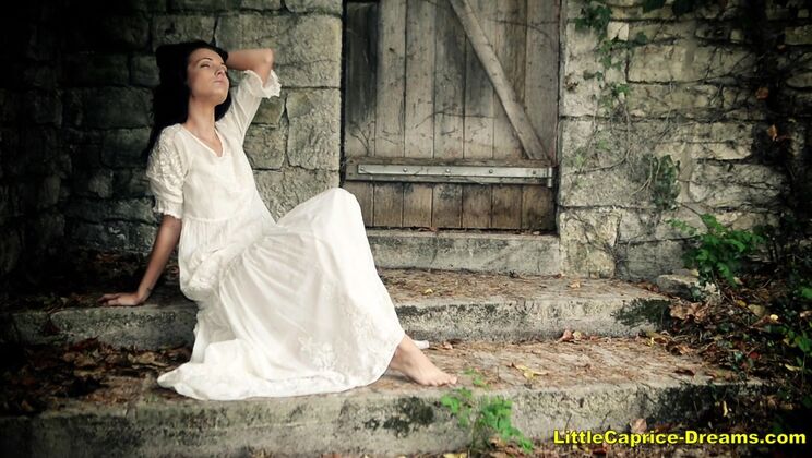 [CapriceDivas] - Sapphira's Solo Fantasy Masturbation - Sapphira