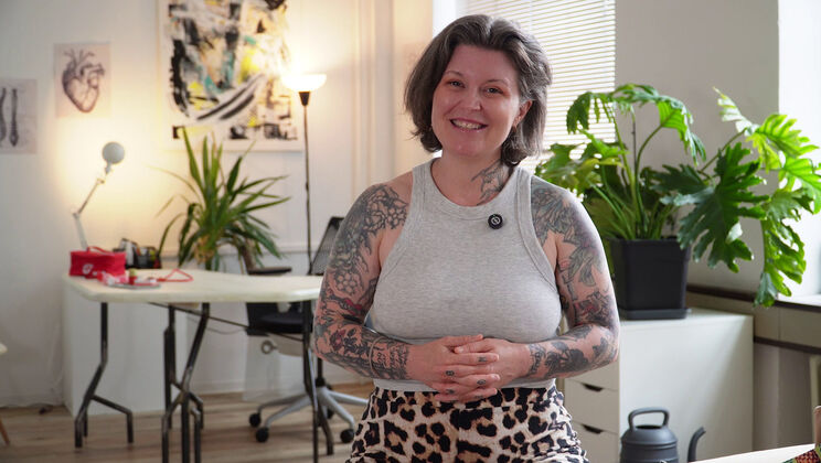 [Ersties] - Experimental BDSM Content - Karyn's Favorite Scene - Lola L (Ersties) - Dolly (Ersties)