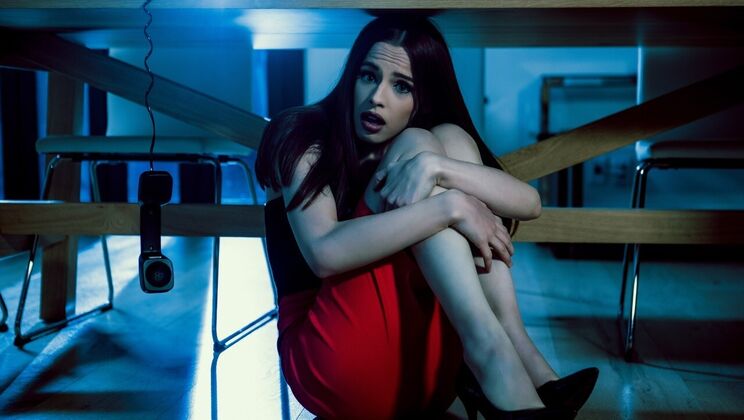 Redhead With Piercing Gets Facial From Big Cock After Sex