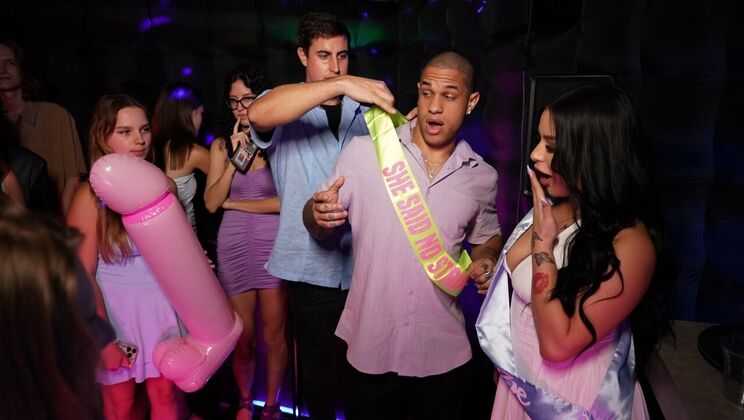 [RKPrime] - Amateur Brunette with Piercing Gets Pussy Licked Then Fucked - Mike Ox - Diamond Franco